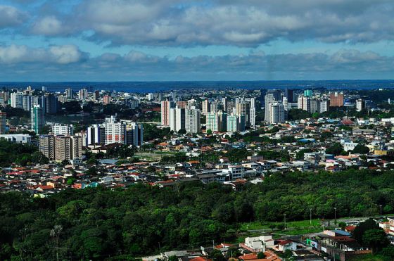 Aerial view of Manaus: photo credit Neil Palmer (CIAT)